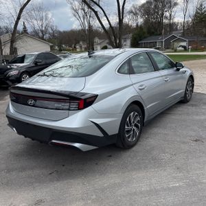 HYUNDAI SONATA HYBRID BLUE - 8