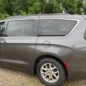 2021 Chrysler VOYAGER LXI — фото 6