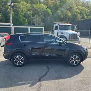 KIA SPORTAGE LX - 10