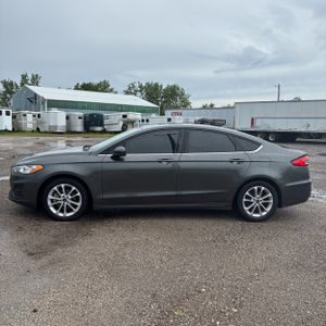 FORD FUSION SE - 3