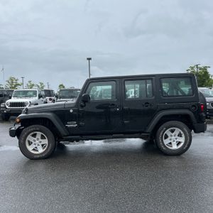 صورة 3 لـ 2011 JEEP WRANGLER UNLIMITED SPORT