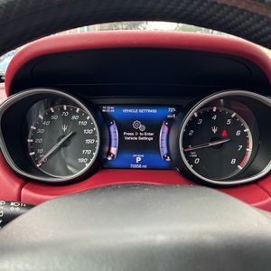 2017 Maserati LEVANTE S 照片 40