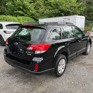 صورة 6 لـ 2013 Subaru OUTBACK 2.5I
