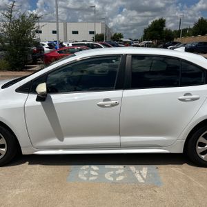 2023 Toyota COROLLA LE 照片 2