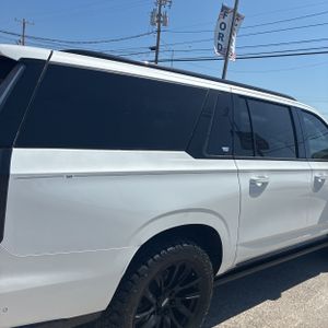 صورة 9 لـ 2022 Cadillac ESCALADE ESV SPORT PLATINUM
