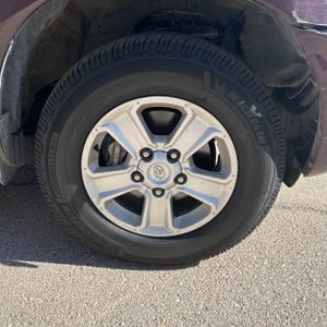 صورة مصغرة 20 لـ 2019 Toyota SEQUOIA SR5