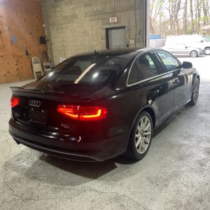 AUDI A4 2.0T PREMIUM - 8