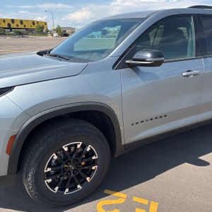 2025 Chevrolet TRAVERSE Z71 照片 2
