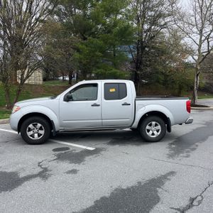 NISSAN FRONTIER SV - 3