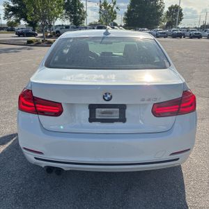 BMW 3 SERIES 330I - 7