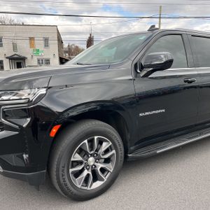 CHEVROLET SUBURBAN LT - 2