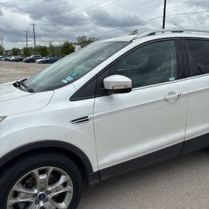 FORD ESCAPE TITANIUM - 2