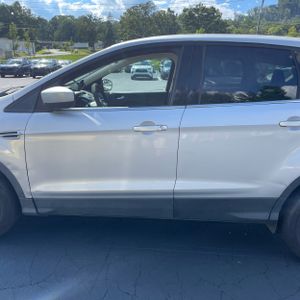 صورة 4 لـ 2013 FORD ESCAPE SE