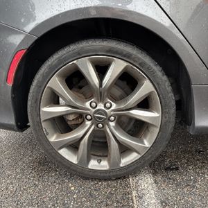 2015 Chrysler 200 S — миниатюра 19