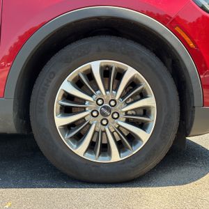 2020 Lincoln NAUTILUS STANDARD thumbnail 20