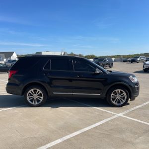 FORD EXPLORER XLT - 10