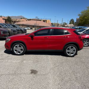 MERCEDES-BENZ GLA - 3