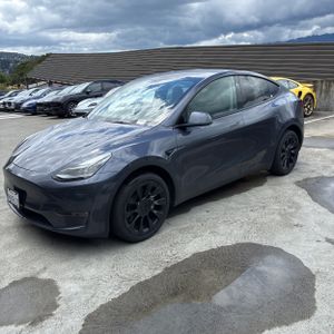 TESLA MODEL Y LONG RANGE - 1