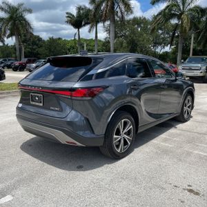 صورة 8 لـ 2025 Lexus RX 350 BASE