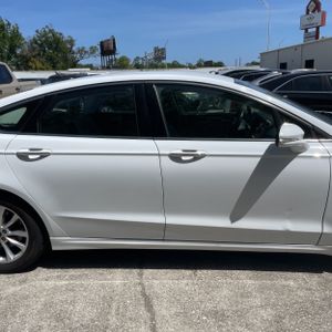 FORD FUSION SE - 9