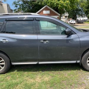2014 Nissan PATHFINDER SV 照片 11