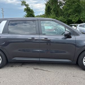 2024 KIA CARNIVAL LX — миниатюра 11