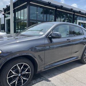 صورة 2 لـ 2025 BMW X4 XDRIVE30I