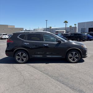 2018 Nissan ROGUE SL — фото 10