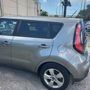 صورة 6 لـ 2017 KIA SOUL BASE