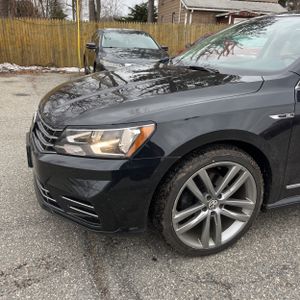 VOLKSWAGEN PASSAT 1.8T R-LINE - 2