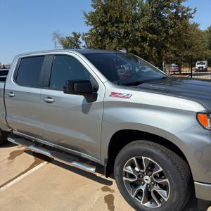 صورة 13 لـ 2023 Chevrolet SILVERADO 1500 RST