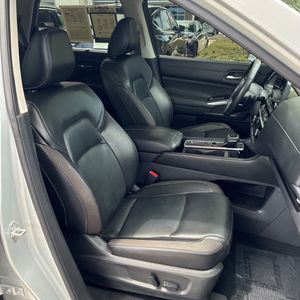 2022 Nissan PATHFINDER SL — фото 31