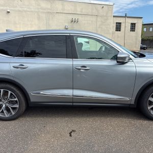 صورة 11 لـ 2023 Acura MDX SH-AWD W/TECH