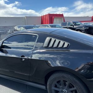 FORD MUSTANG BASE - 6