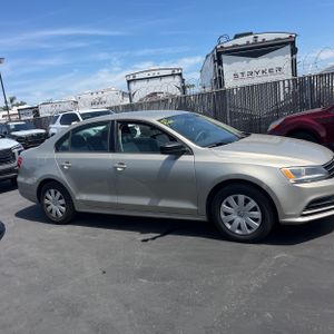 VOLKSWAGEN JETTA 2.0L S - 10