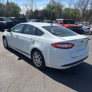 FORD FUSION SE - 5