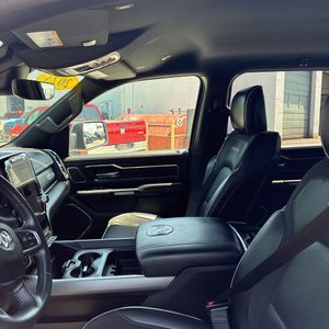 صورة مصغرة 32 لـ 2023 RAM 1500 LARAMIE