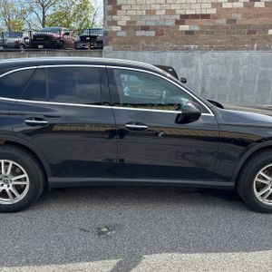 MERCEDES-BENZ GLC - 9