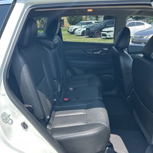 2017 Nissan ROGUE SL — миниатюра 35