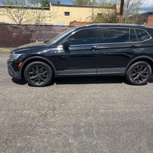 VOLKSWAGEN TIGUAN SE 4MOTION - 3