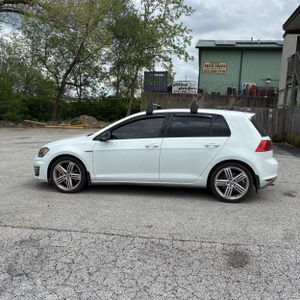 VOLKSWAGEN GOLF GTI SE - 3