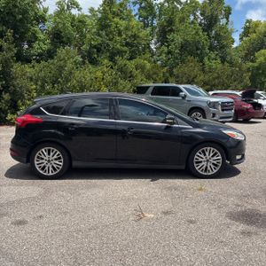 FORD FOCUS TITANIUM - 10