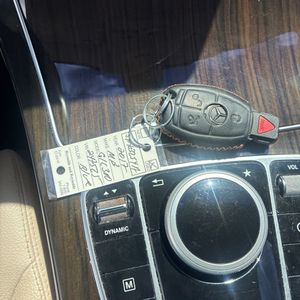 2017 Mercedes-BENZ GLC — миниатюра 51