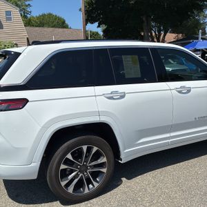 2023 JEEP GRAND CHEROKEE OVERLAND 照片 9