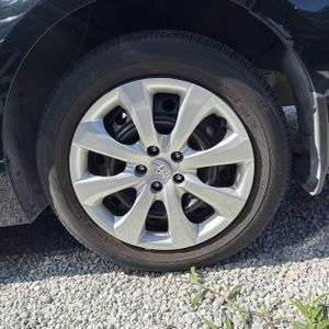 صورة مصغرة 14 لـ 2025 Toyota COROLLA LE