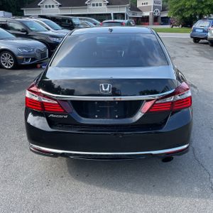 2017 Honda ACCORD EX-L — фото 7