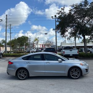 FORD FUSION SEL - 10