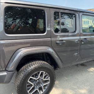 2025 JEEP WRANGLER SAHARA 照片 9