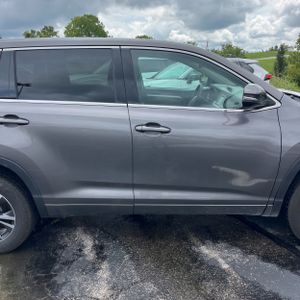 صورة مصغرة 11 لـ 2017 Toyota HIGHLANDER LE