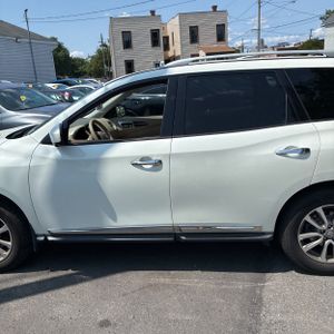 2015 Nissan PATHFINDER SL — фото 4